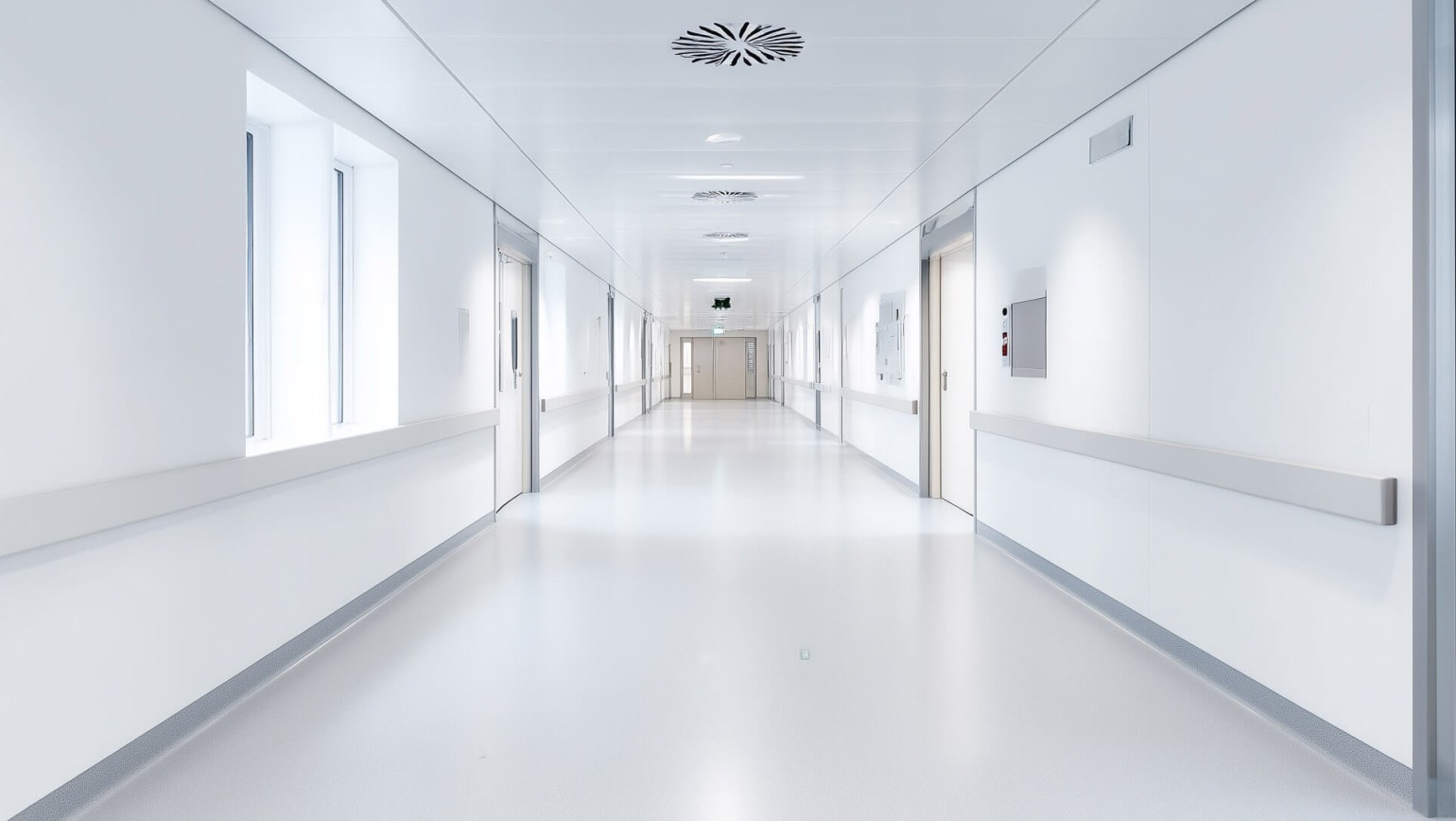 260217_CERTANIA_Biotec_AI_hospital_corridor_clean